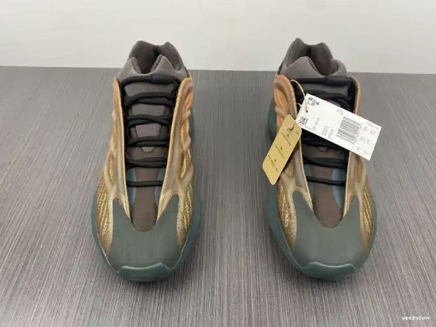 GY4109 Adidas Boost Yeezy V3 Copfade 700 0607